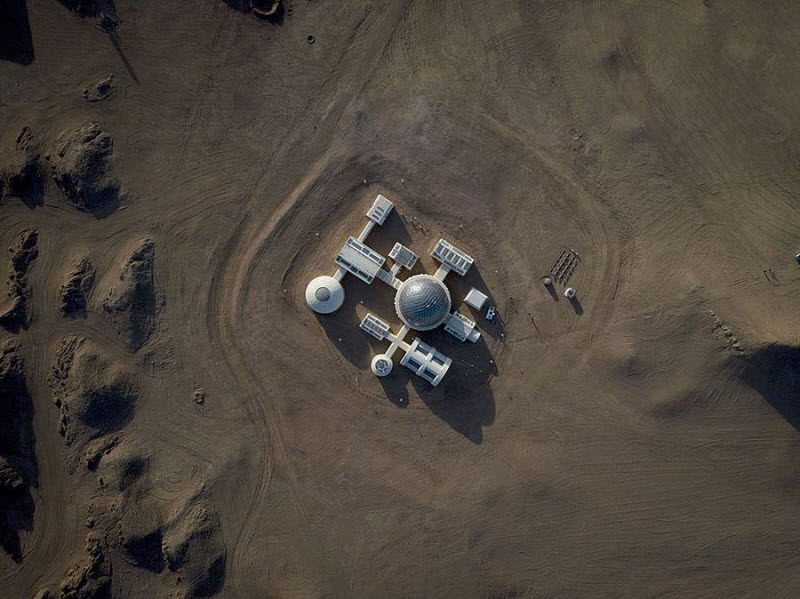 Китайцы открыли центр подготовки астронавтов к полету на Марс в пустыне Гоби (19 фото)