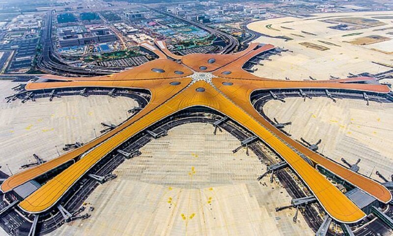 В Пекине построен самый большой аэропорт в мире (27 фото)