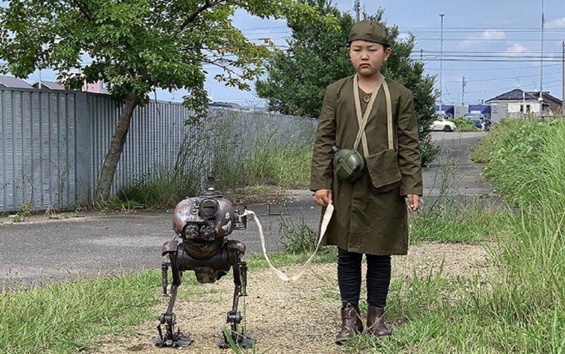 Японский инженер воссоздал для сына фантастические боевые машины будущего (8 фото)