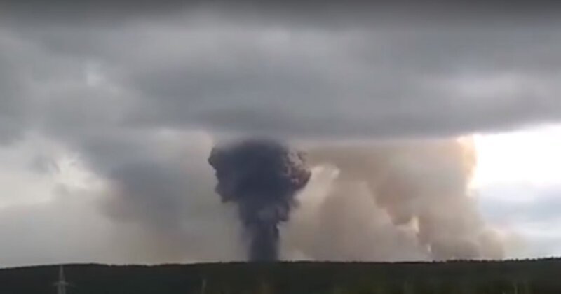 Взрывы в Красноярском крае сравнили с атомной бомбой и фейерверком (1 фото + 2 видео)