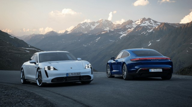 Porsche официально представила электромобили Taycan (7 фото)