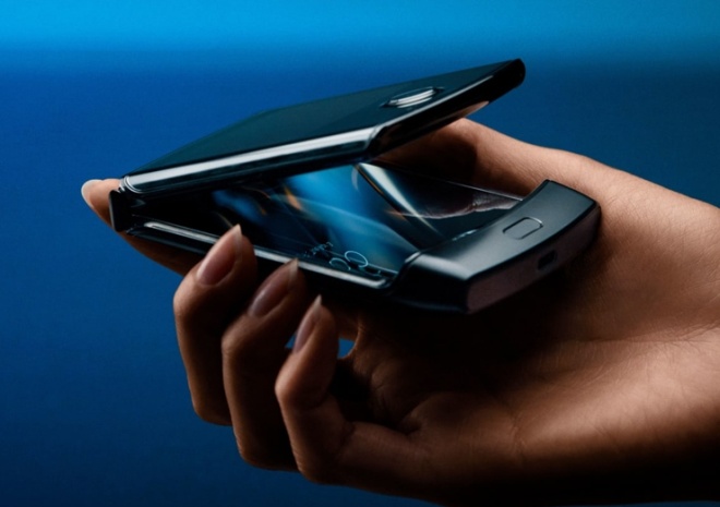 Официально представлен раскладной смартфон Motorola Razr (6 фото + видео)