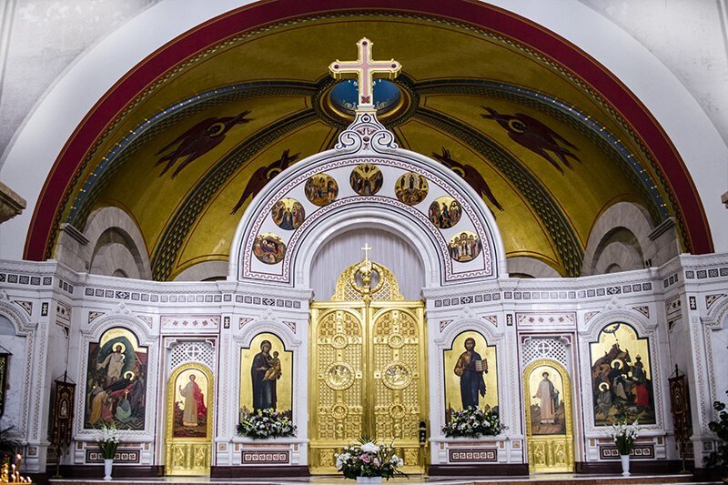 В РПЦ рассказали, зачем церковь веками накапливает богатство (4 фото)
