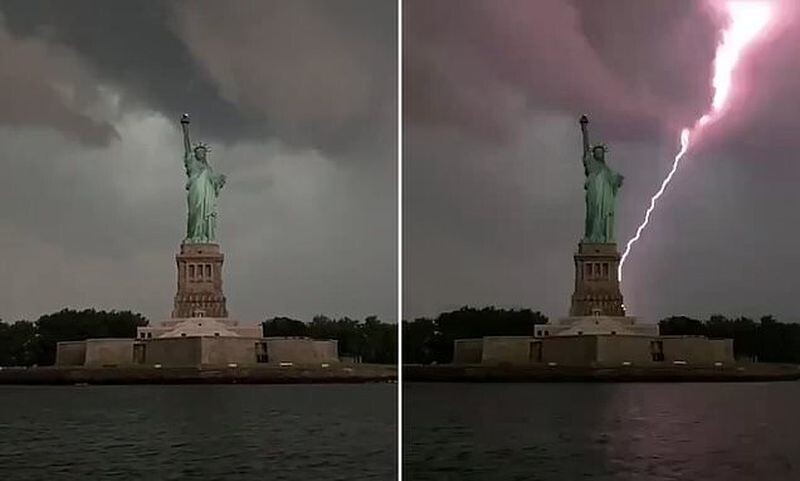 Молния ударила в нескольких метрах от Статуи Свободы (3 фото + 1 видео)