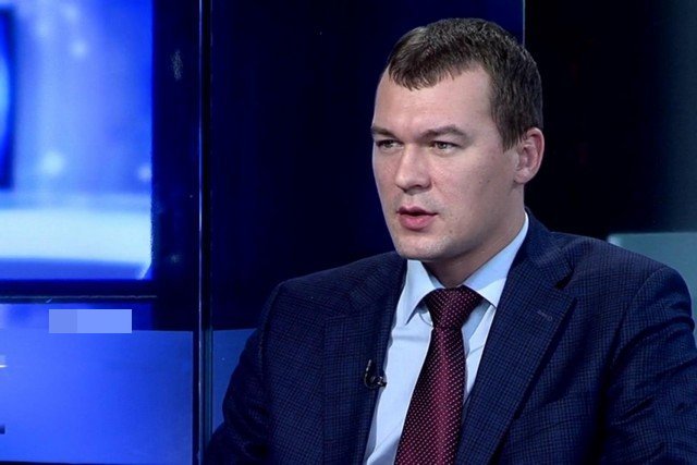 Первые шаги на посту губернатора: Михаил Дегтярев отменил запрет чиновникам Хабаровска на полеты бизнес-класса