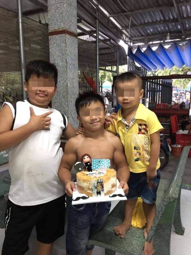 Нгуен Хоанг Нама - 10-летний мальчик из Вьетнама, который родился бодибилдером (4 фото)