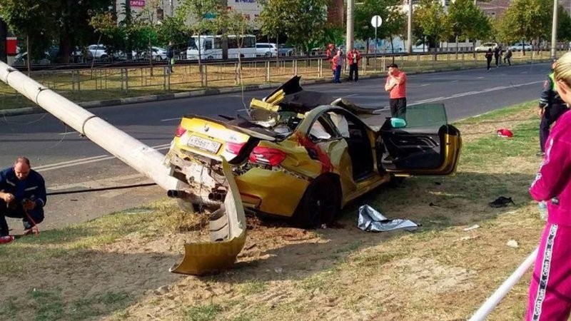  Дрифт на спортивном BMW закончился гибелью трех человек (6 фото + 2 видео)