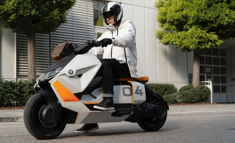 BMW Motorrad Definition CE 04 — новый городской эталон транспорта на двух колесах (22 фото + 1 видео)