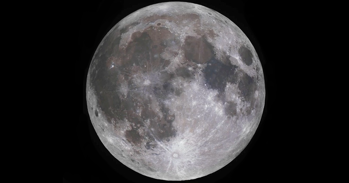 Фотограф запечатлел на видео, как «качается» Луна во время оборота вокруг Земли (6 фото + 1 видео)