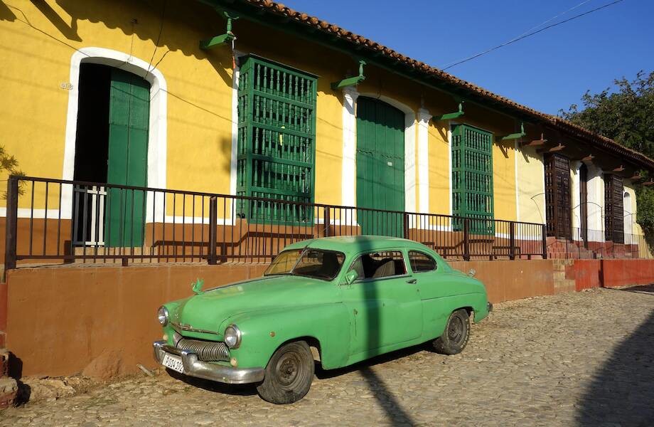 Почему на Кубе в окна не ставят стекла (5 фото)