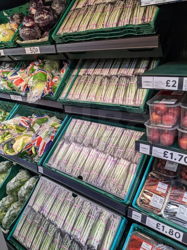 Как выглядят товарные полки в супермаркетах Великобритании (5 фото)
