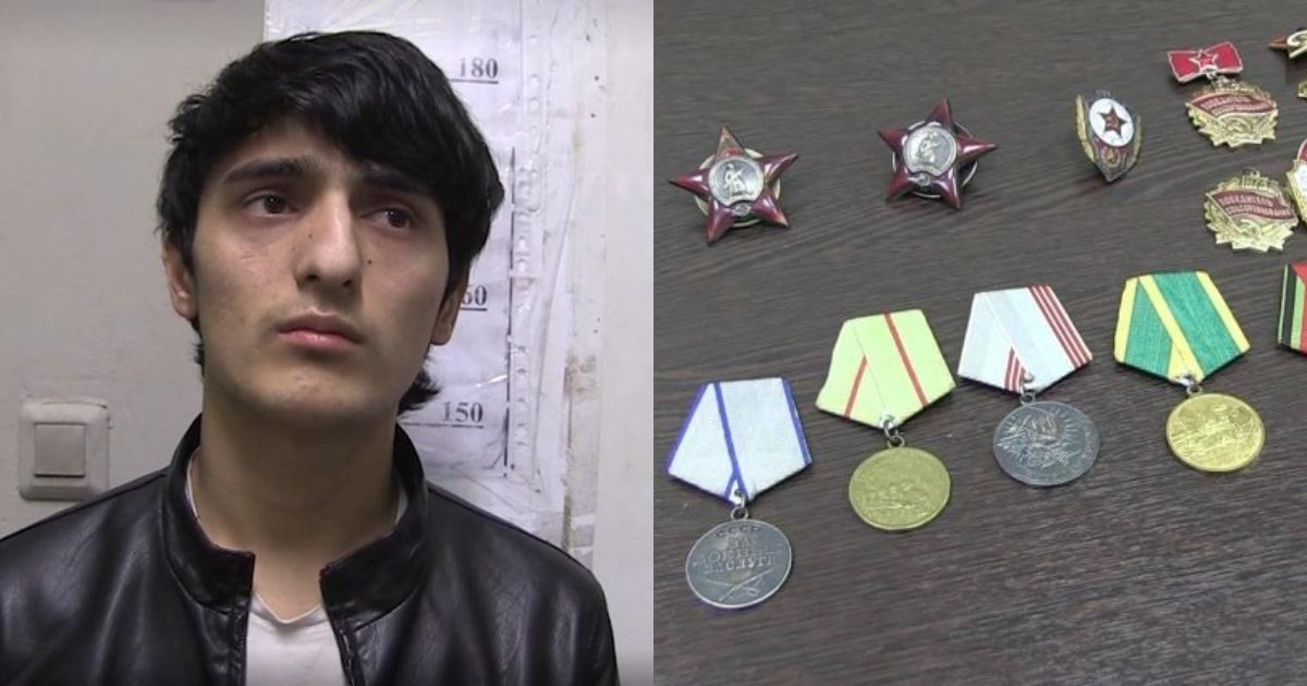 В Екатеринбурге задержали двух мигрантов, укравших награды ветерана ВОВ (4 фото)