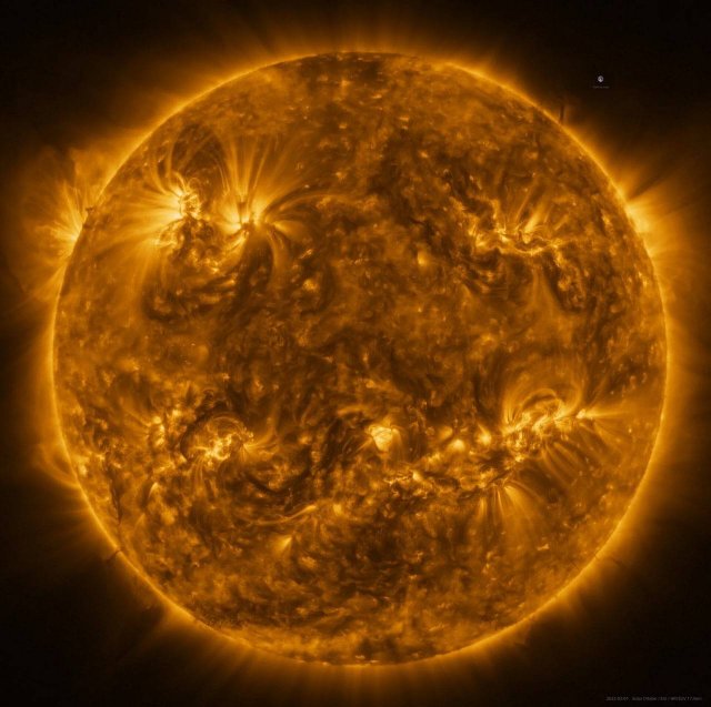 Зонд Solar Orbiter сделал самые детализированные снимки Солнца в истории (6 фото)
