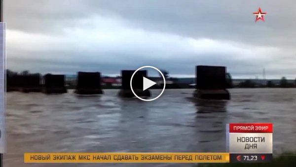 Из-за сильного наводнения поселки в Иркутской области оказались под водой