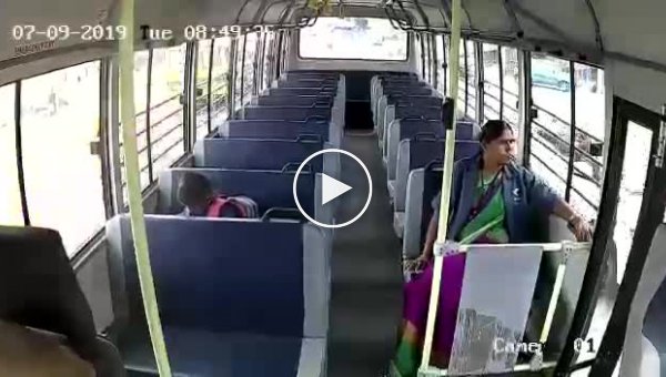 Типичная поездка на индийском автобусе