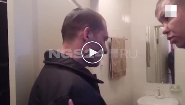 Cотрудник ГУФСИН в Красноярске засунул голову заключённого в унитаз