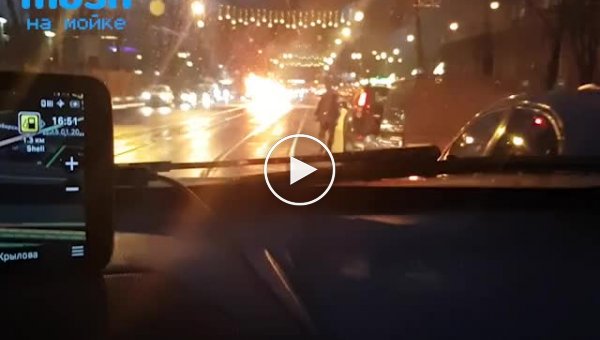 В Петербурге взорвалась легковушка с газовыми баллонами