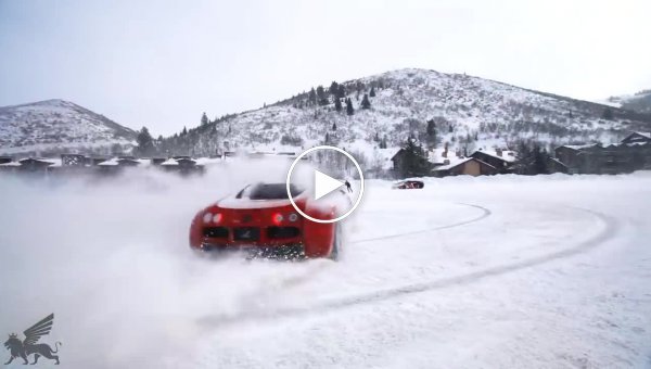 Суперкары Bugatti и Lamborghini порезвились в снегу