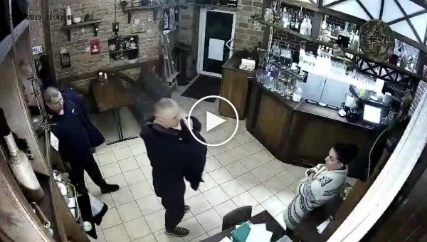 Водитель нардепа Ильи Киви напал на официантку в Полтаве