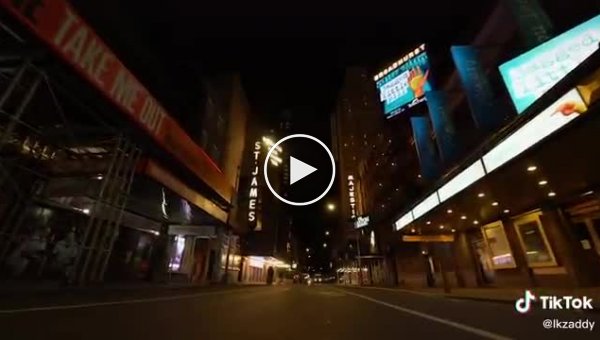 Атмосферное видео пустующего Нью-Йорка