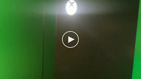 Microsoft подарила Снуп Доггу холодильник в виде Xbox Series X