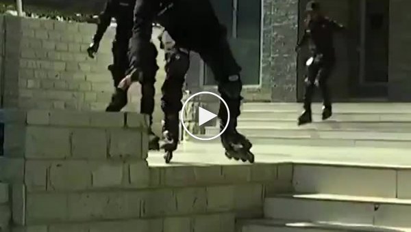 В Пакистане создали специальное полицейское подразделение на роликах