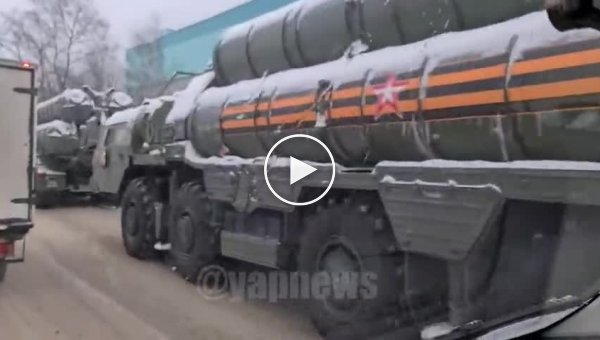Зенитная ракетная система С-400 устроила паровозик на Можайском шоссе в Голицыно