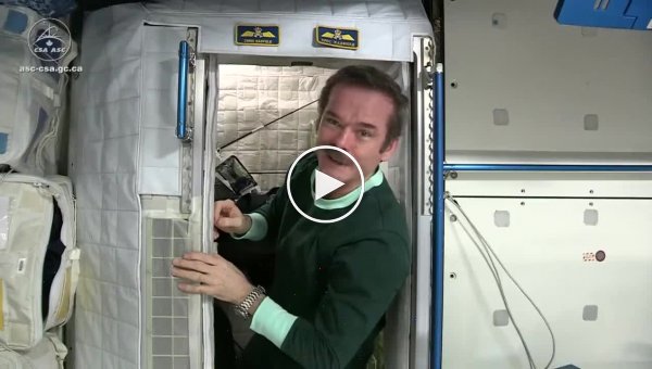 Как спят космонавты на МКС