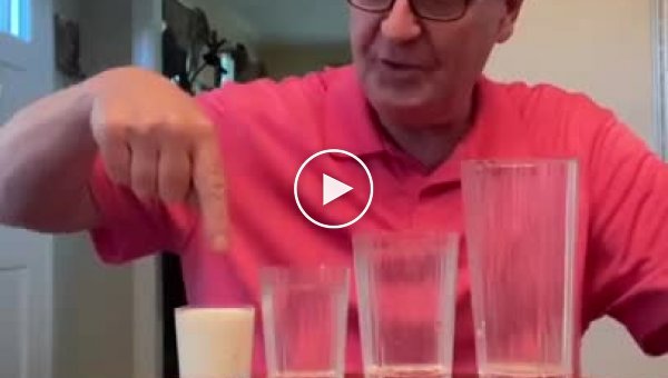 Эффектный фокус с молоком и стаканами