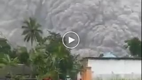 Кадры как из фильма про апокалипсис. Извержение вулкана Семеру в Индонезии