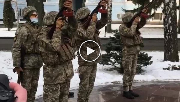 В Киеве почтили память украинских военных, погибших 20 января во время обороны Донецкого аэропорта