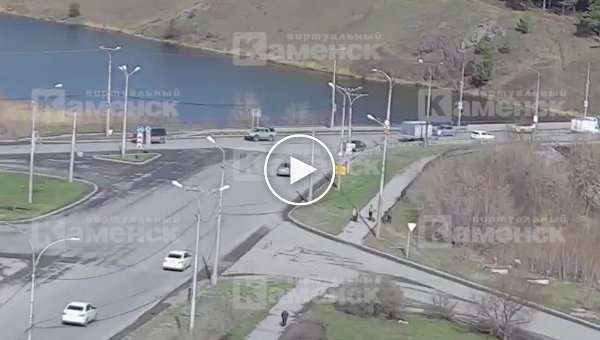 Молодой гонщик устроил серьезное ДТП на мосту в Каменске-Уральском