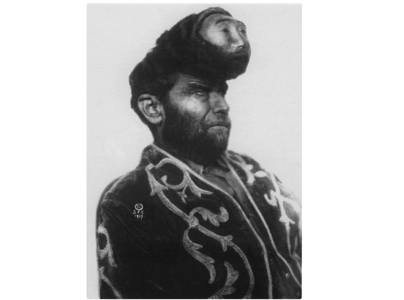 Паскуаль. Мексиканец Паскуаль Пинон. Паскуаль Пинон 1889-1929 Мексика. Человек с двумя головами Паскуаль Пинон.